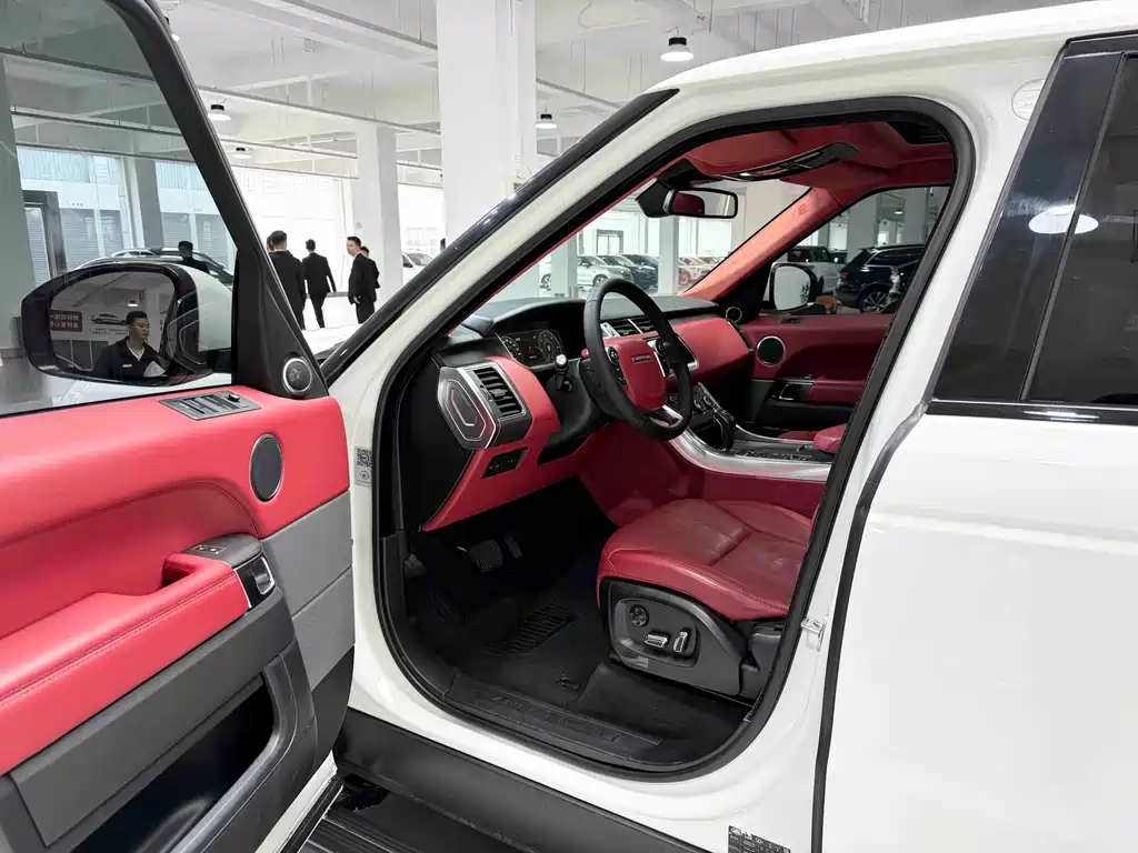 Land Rover Range Rover Sport 2018 — фото 12