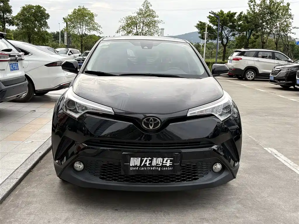 Toyota C-HR 2021 — фото 2