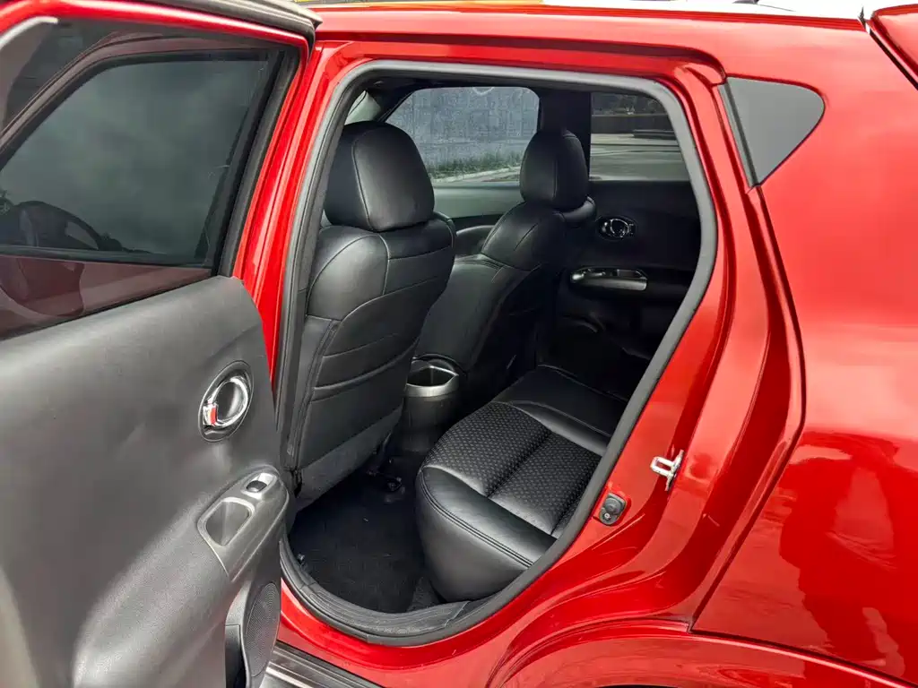 Infiniti ESQ 2016 — фото 10