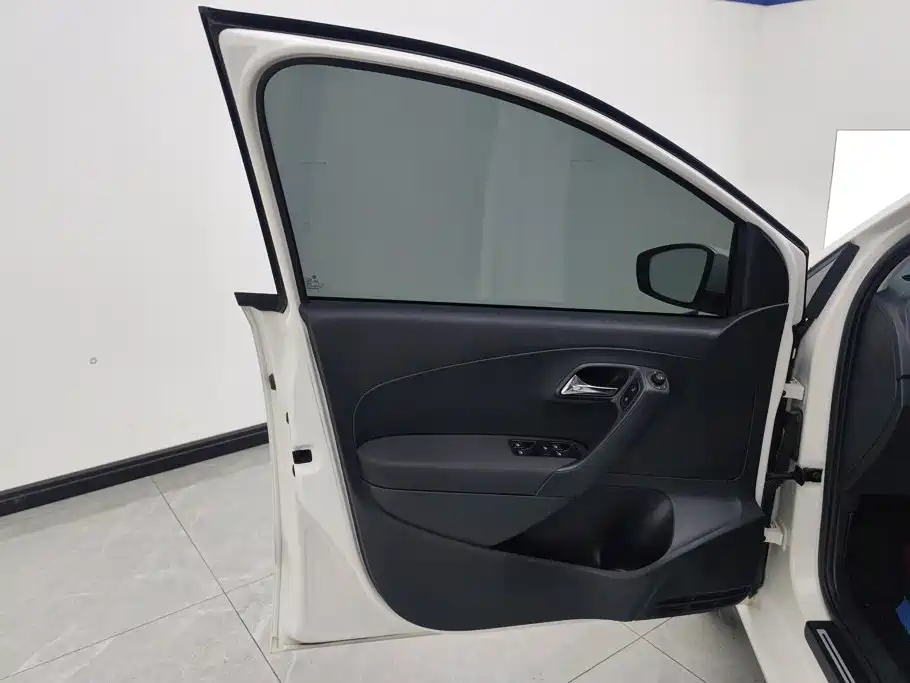 Volkswagen Polo 2015