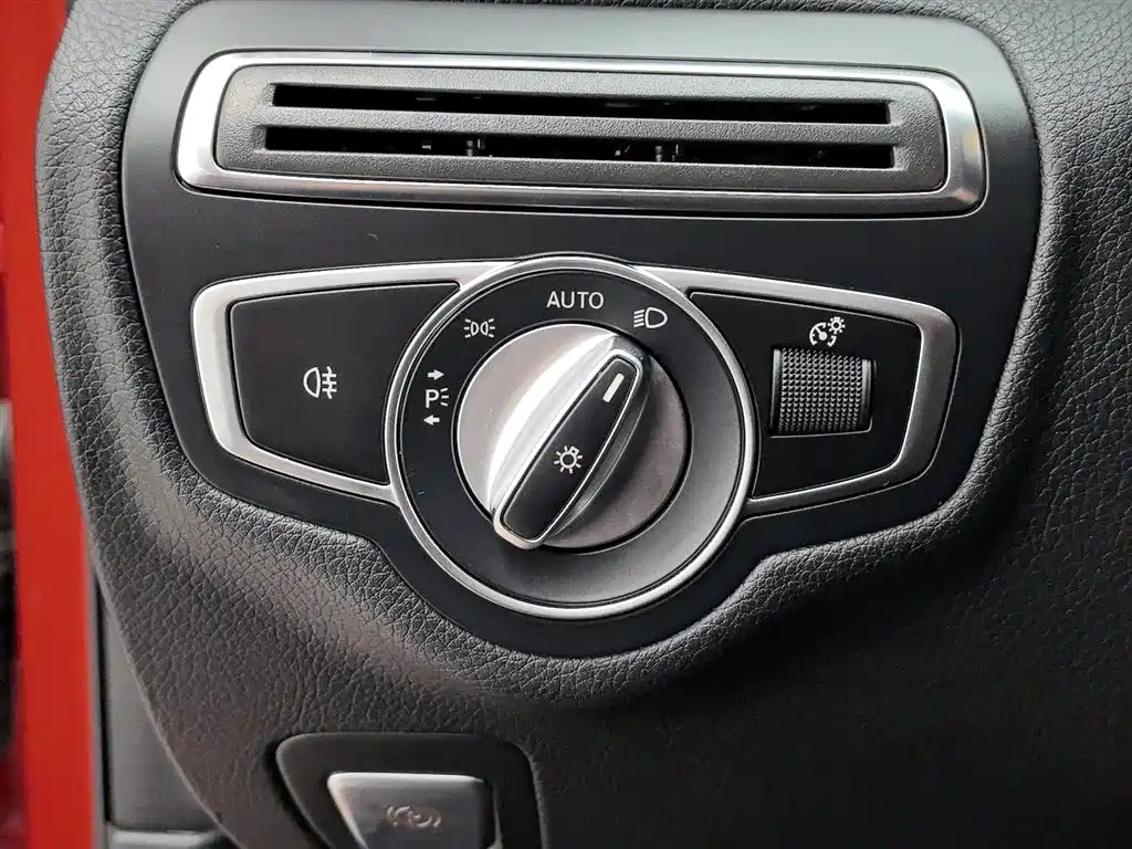 Mercedes-Benz C-Class 2019 — фото 21