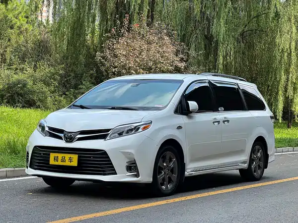 Toyota Sienna 2019