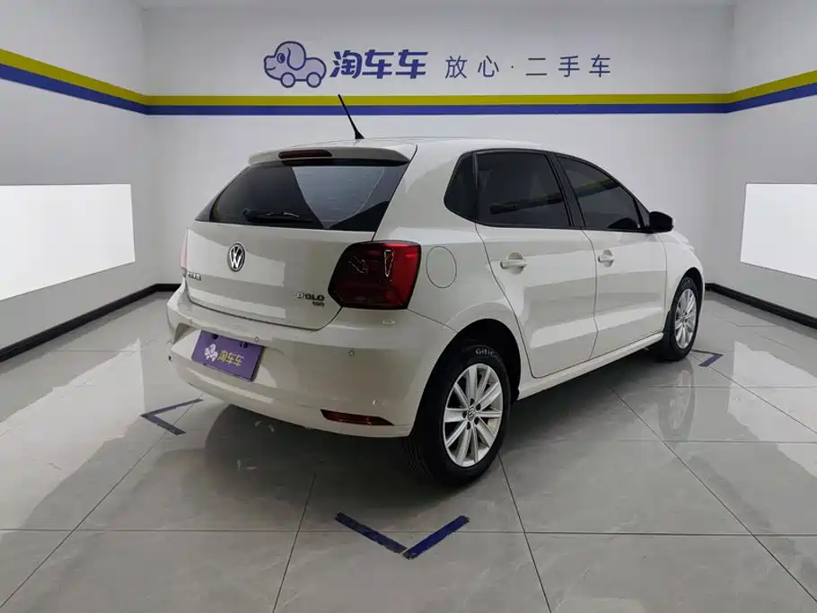 Volkswagen Polo 2015