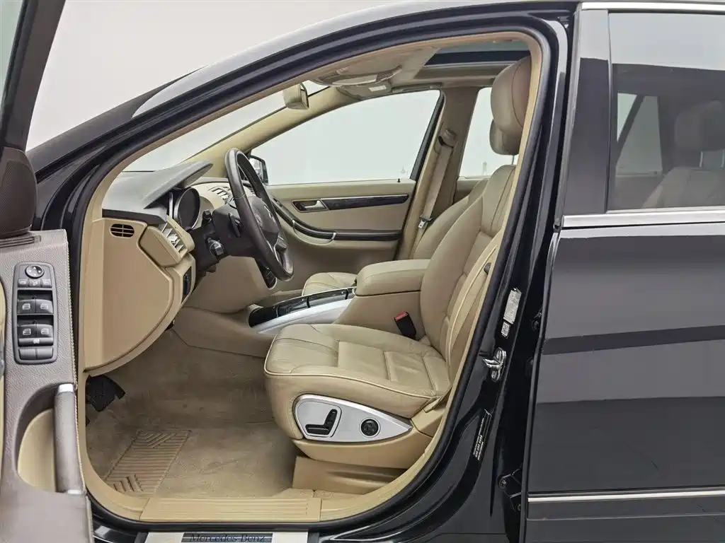 Mercedes-Benz R-Class 2016 — фото 10