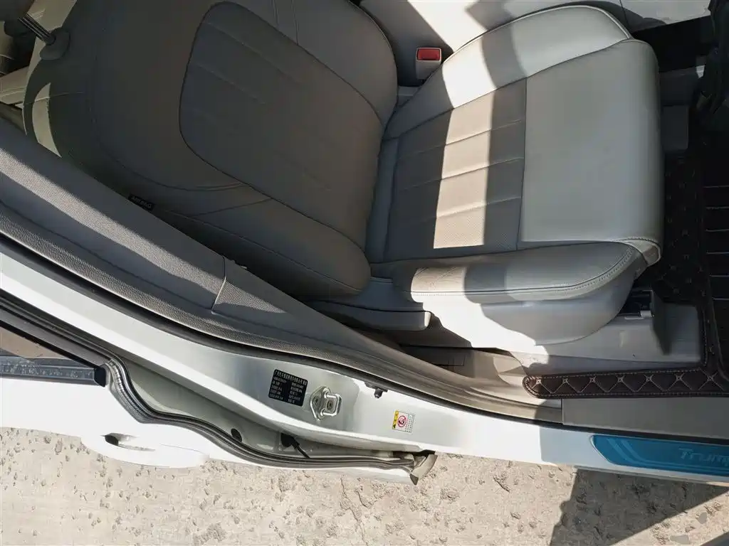 GAC Motor Trumpchi M8 2018 — фото 4