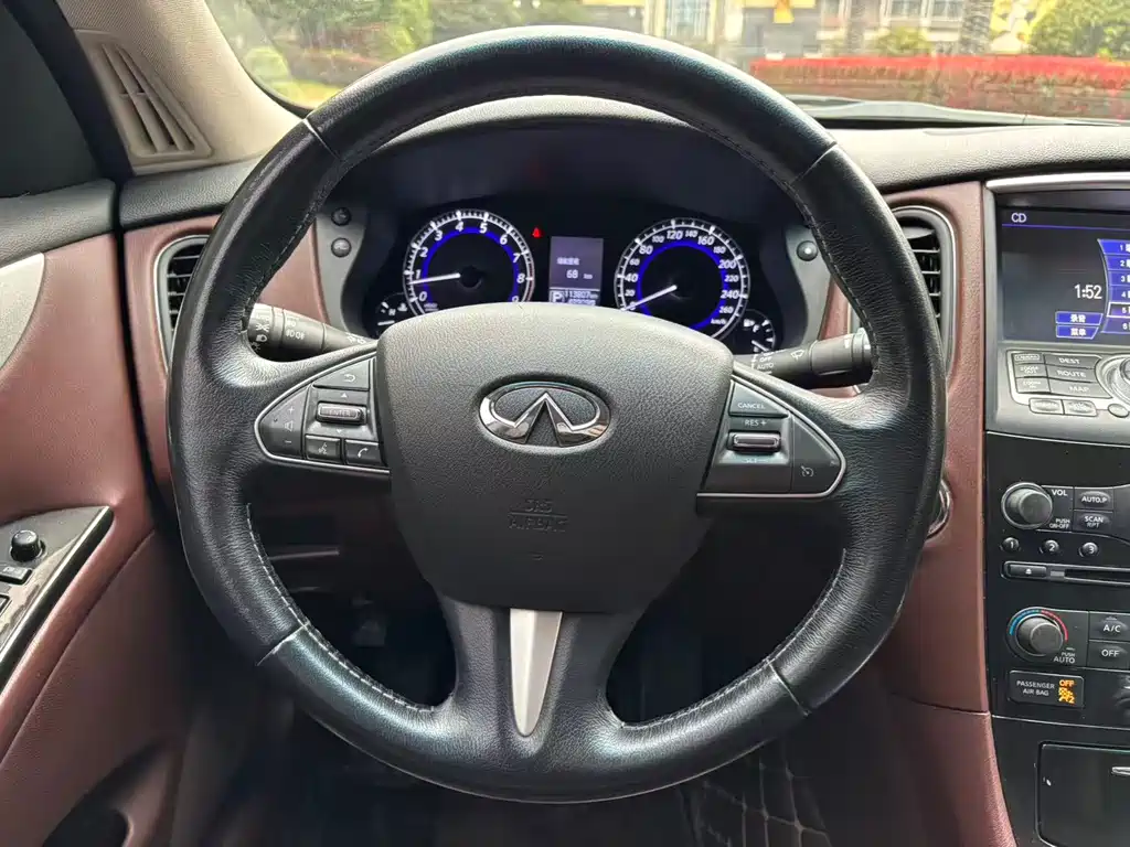 Infiniti QX50 2016 — фото 11