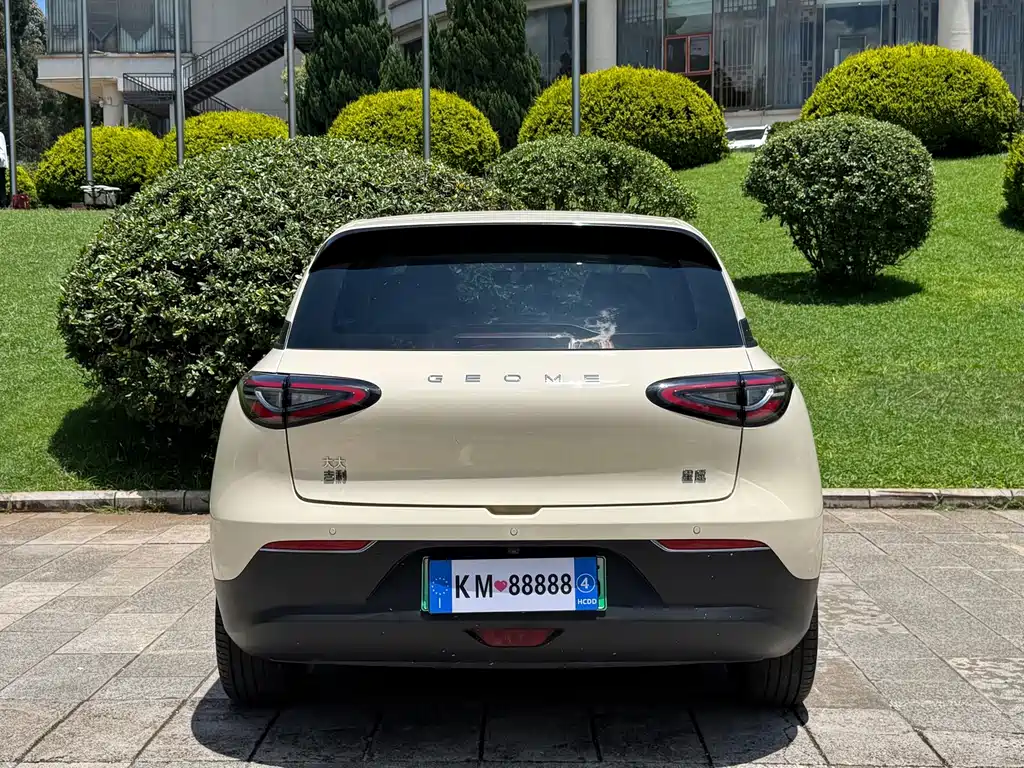 Geely Galaxy Starwish 2025 — фото 10
