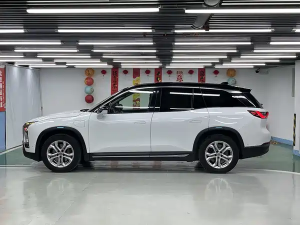 NIO ES8 2018