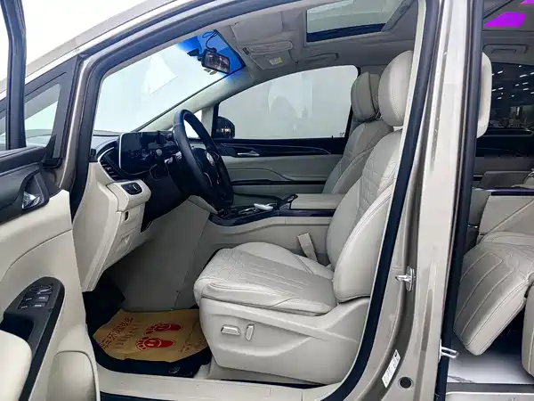Buick GL8 2023