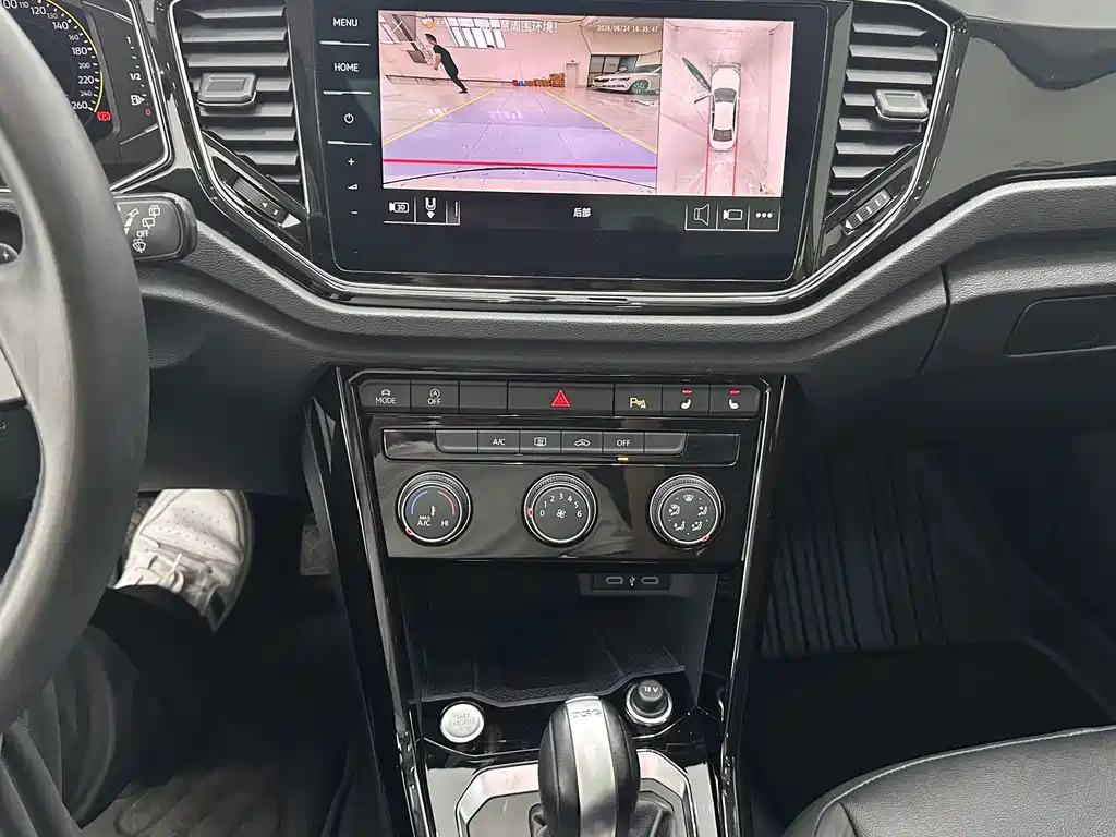 Volkswagen T-Roc 2022 — фото 14