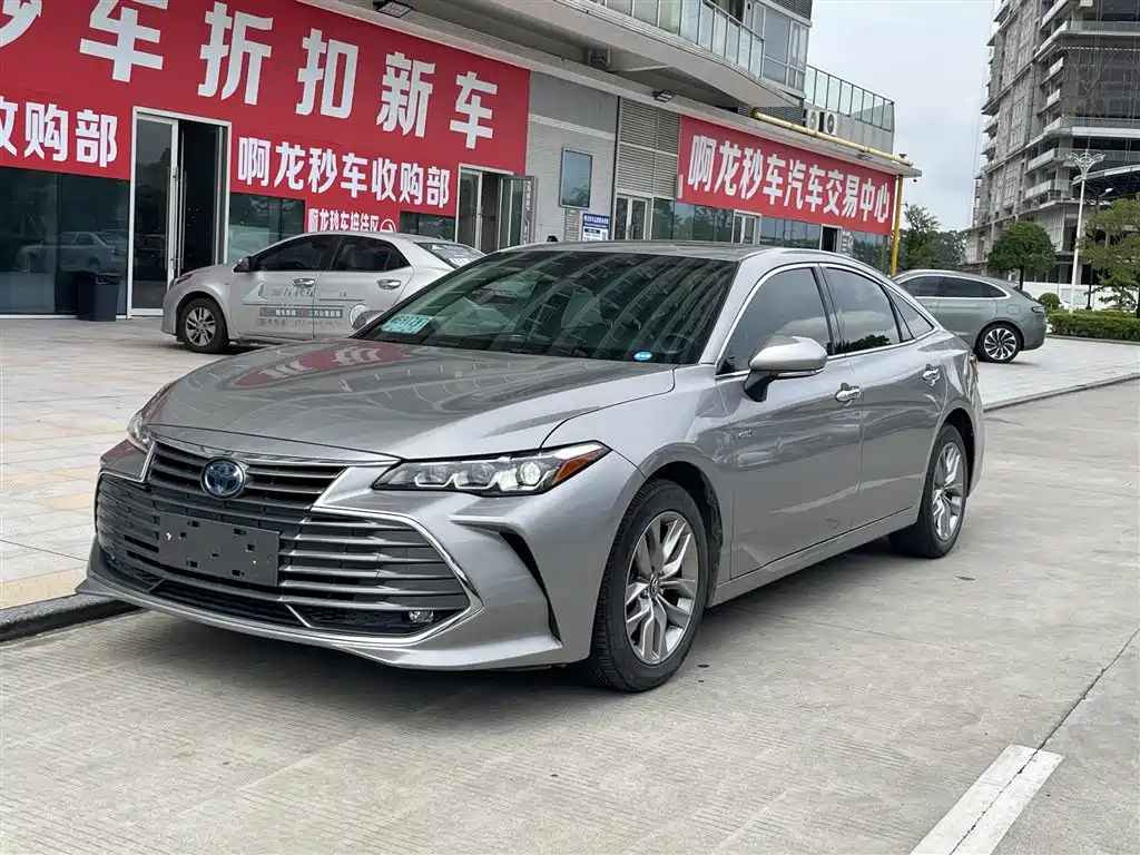 Toyota Avalon 2019 — фото 1