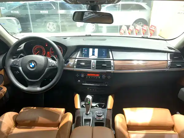 BMW X6 2013