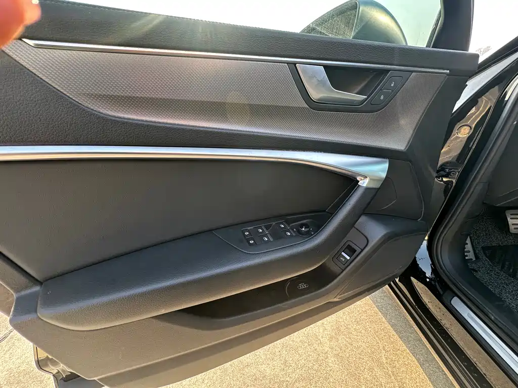 Audi A6L 2021 — фото 10