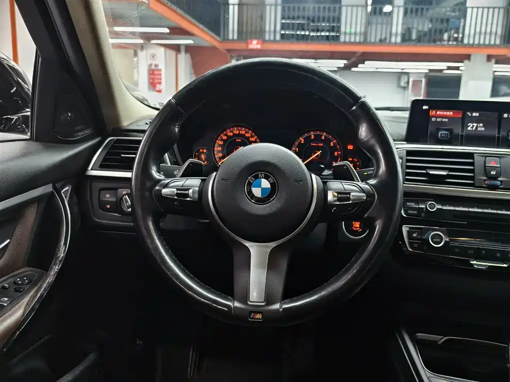 BMW 3 Series 2019 — фото 8