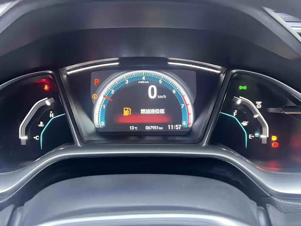 Honda Civic 2022 — фото 11