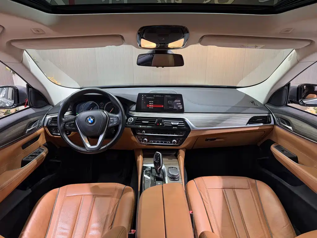 BMW 6 Series GT 2018 — фото 6