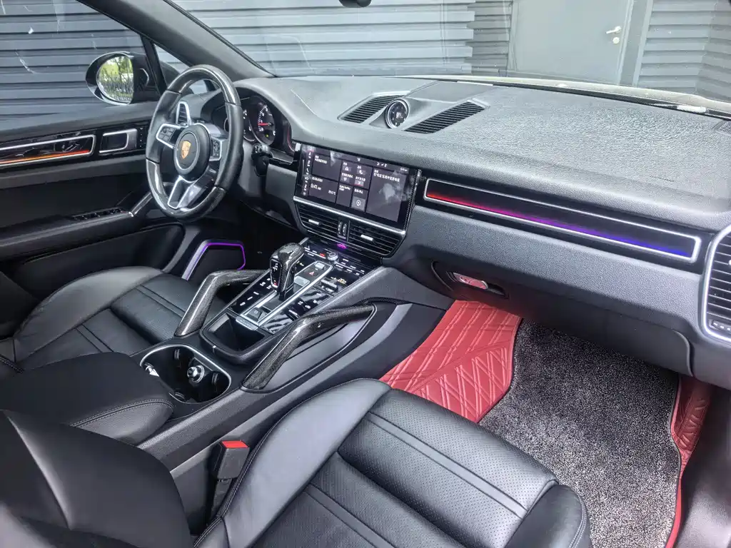 Porsche Cayenne 2019 — фото 25