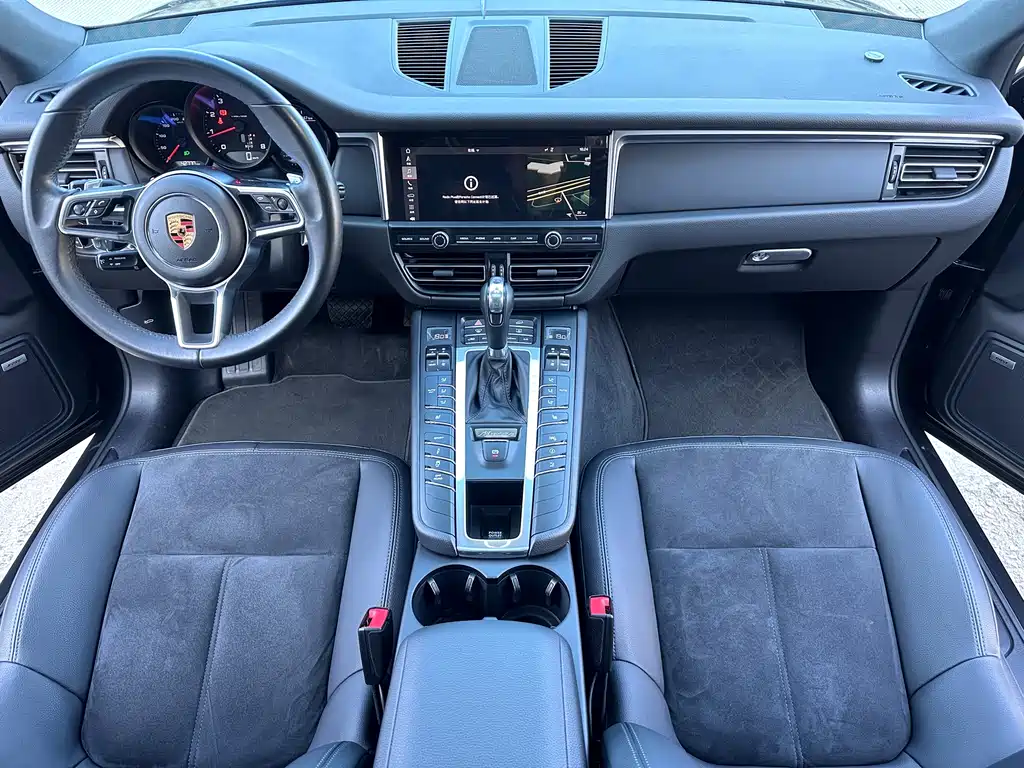 Porsche Macan 2019 — фото 12