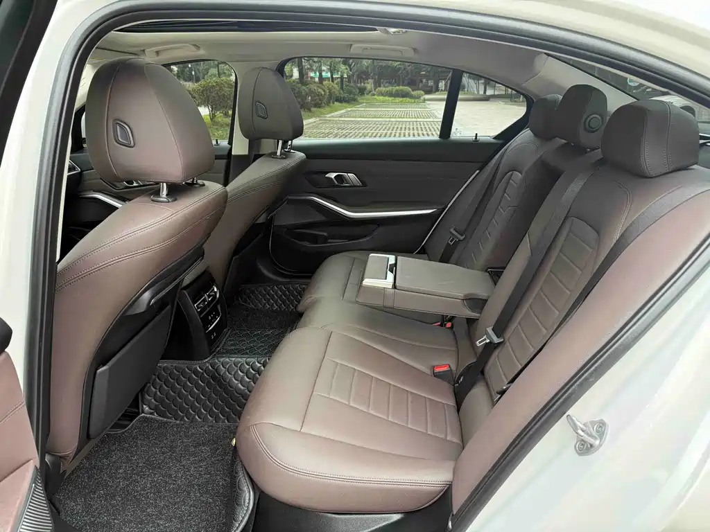 BMW 3 Series 2021