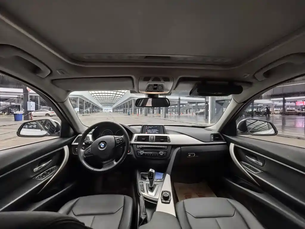 BMW 3 Series 2015 — фото 9