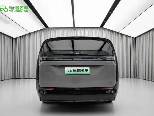 Li Auto MEGA 2024