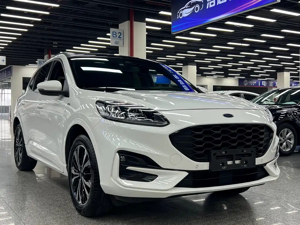 Ford Escape 2021 — фото 18