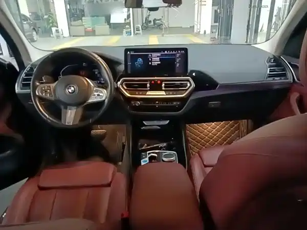 BMW iX3 2023