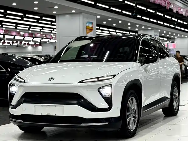 NIO ES6 2020