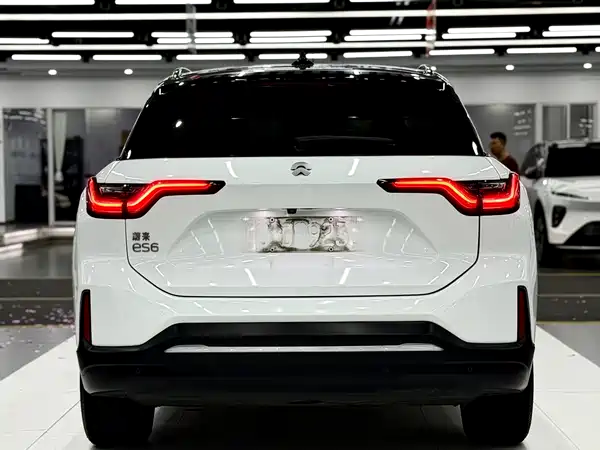 NIO ES6 2020