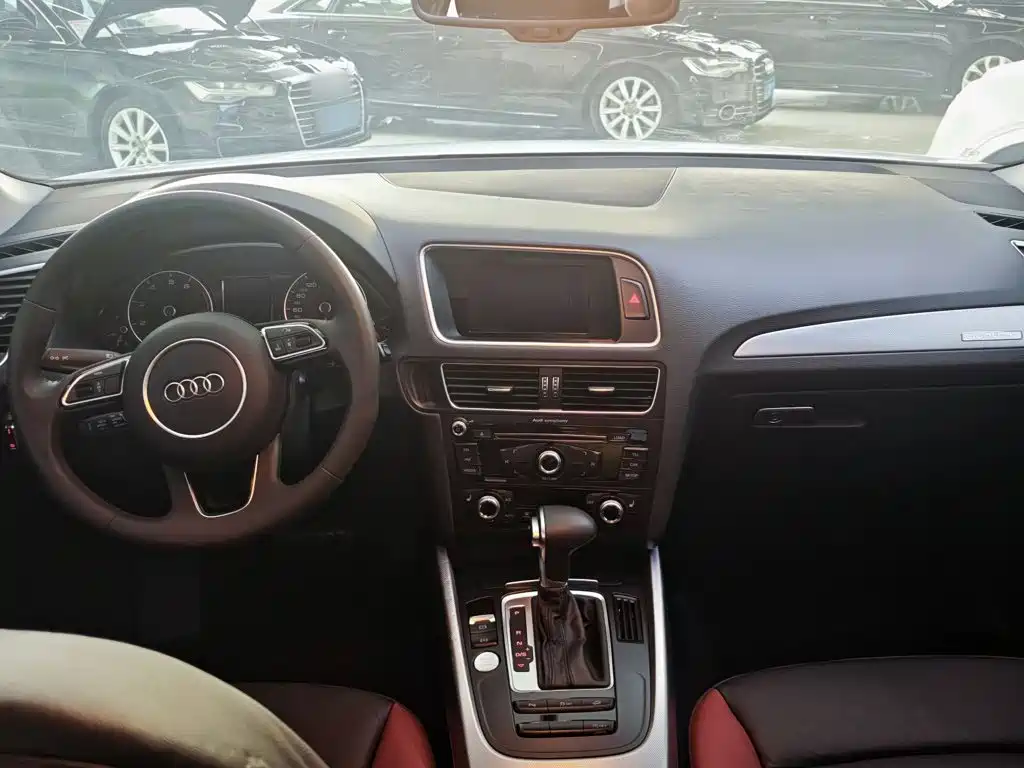 Audi Q5 2018 — фото 10