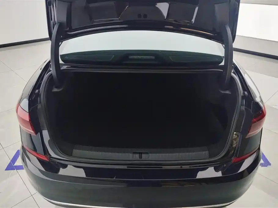 Volkswagen Passat 2025