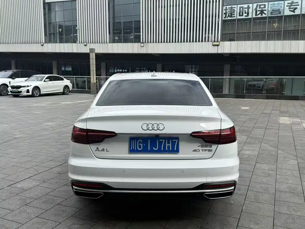 Audi A4L 2021 — фото 11