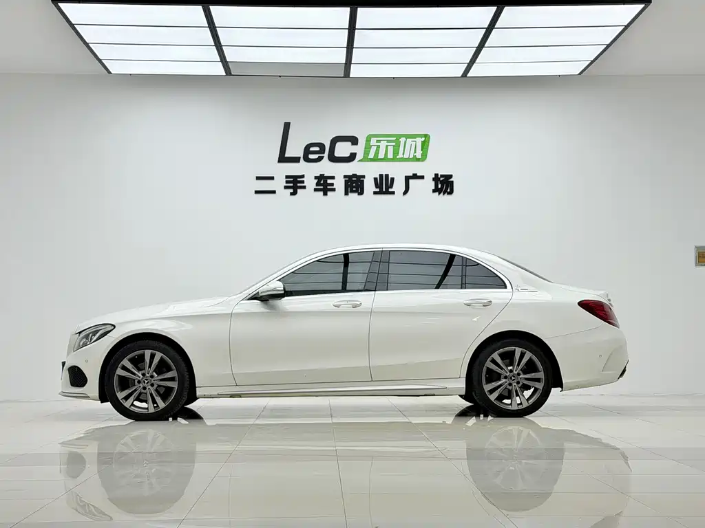 Mercedes-Benz C-Class 2017 — фото 18