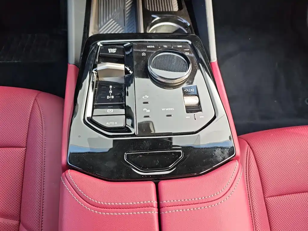 BMW i5 2025 — фото 10