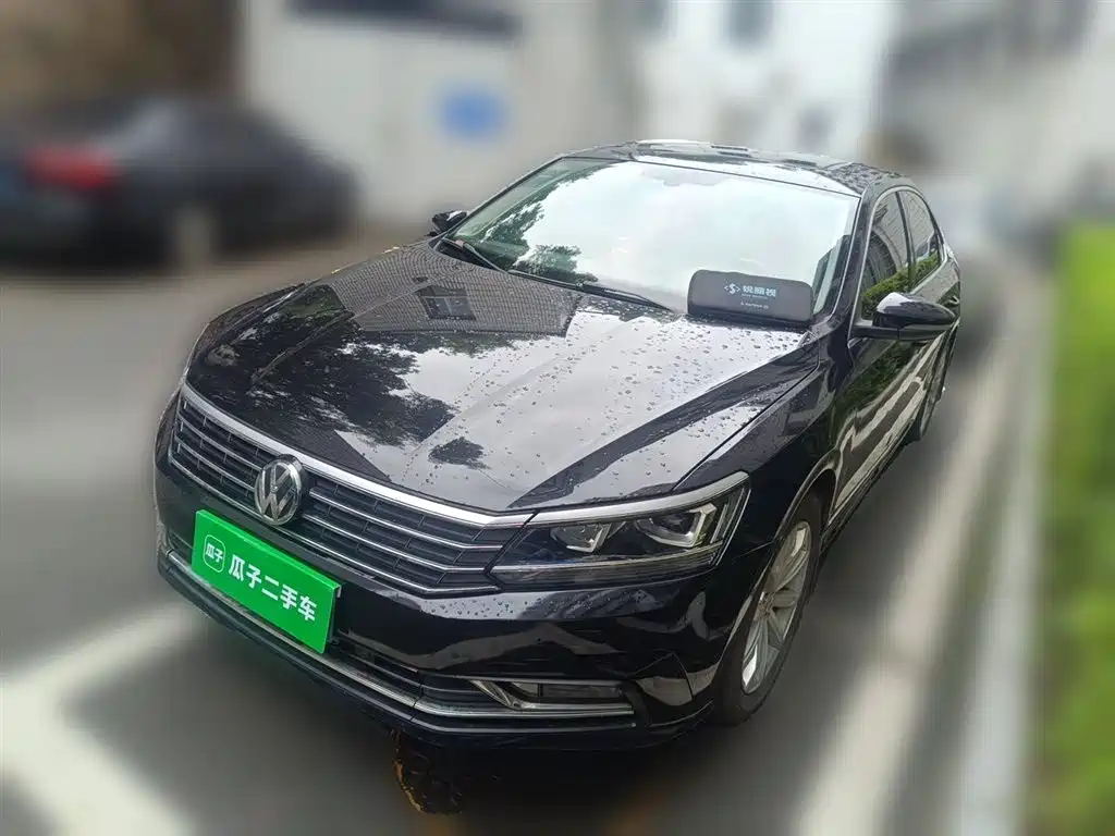 Volkswagen Passat 2017 — фото 1
