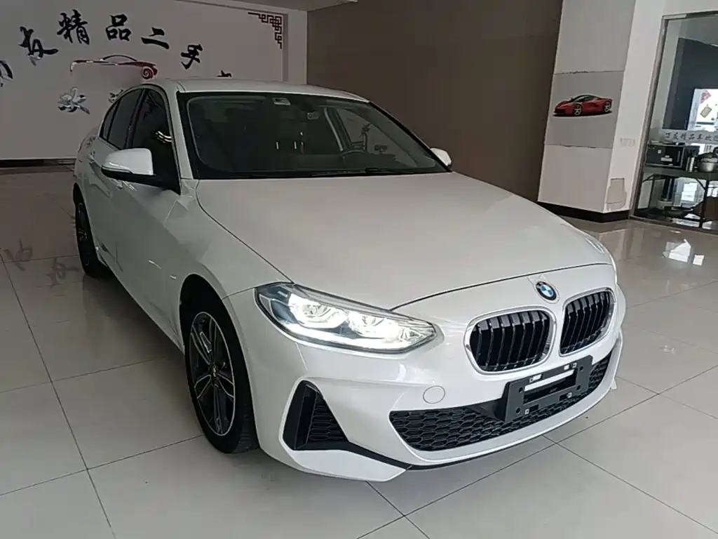 BMW 1 Series 2021