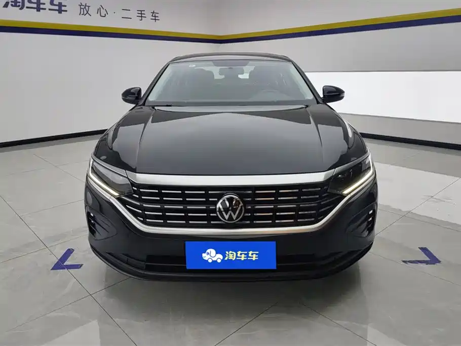 Volkswagen Passat 2025