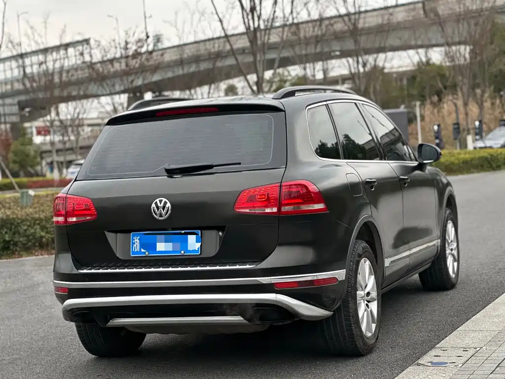 Volkswagen Touareg 2016 — фото 6