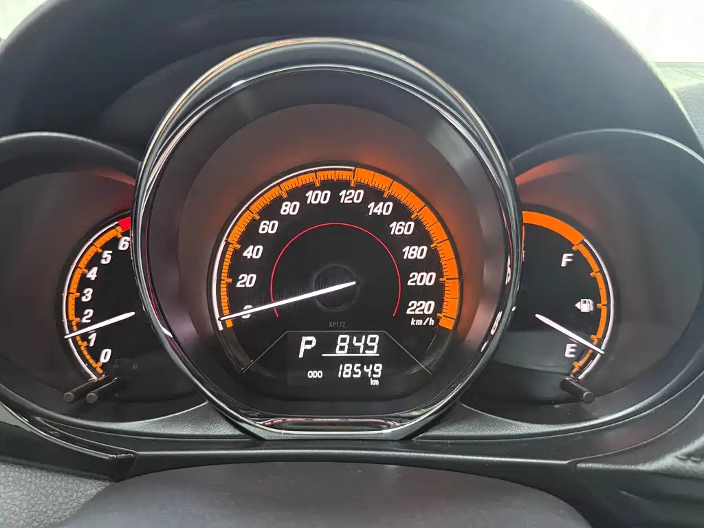 Toyota Yaris L 2022 — фото 15