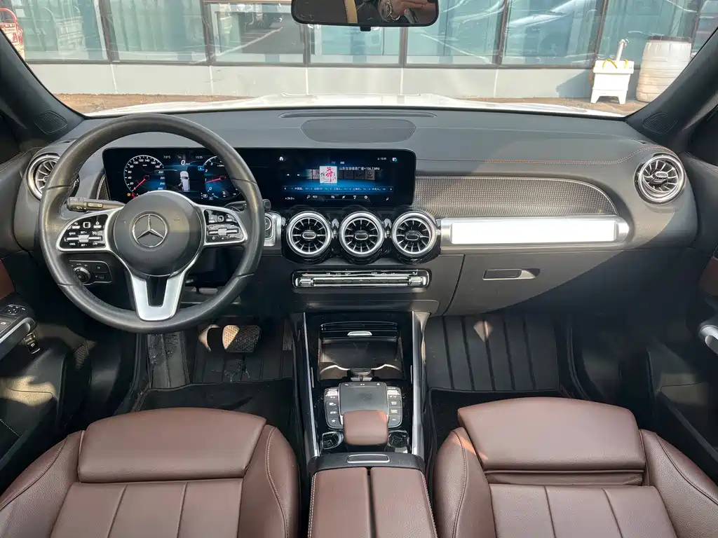 Mercedes-Benz GLB 2021
