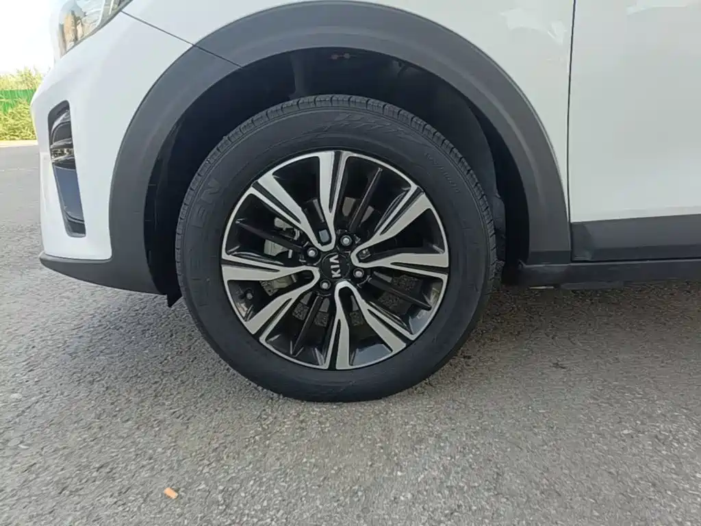 Kia KX1 2019 — фото 23