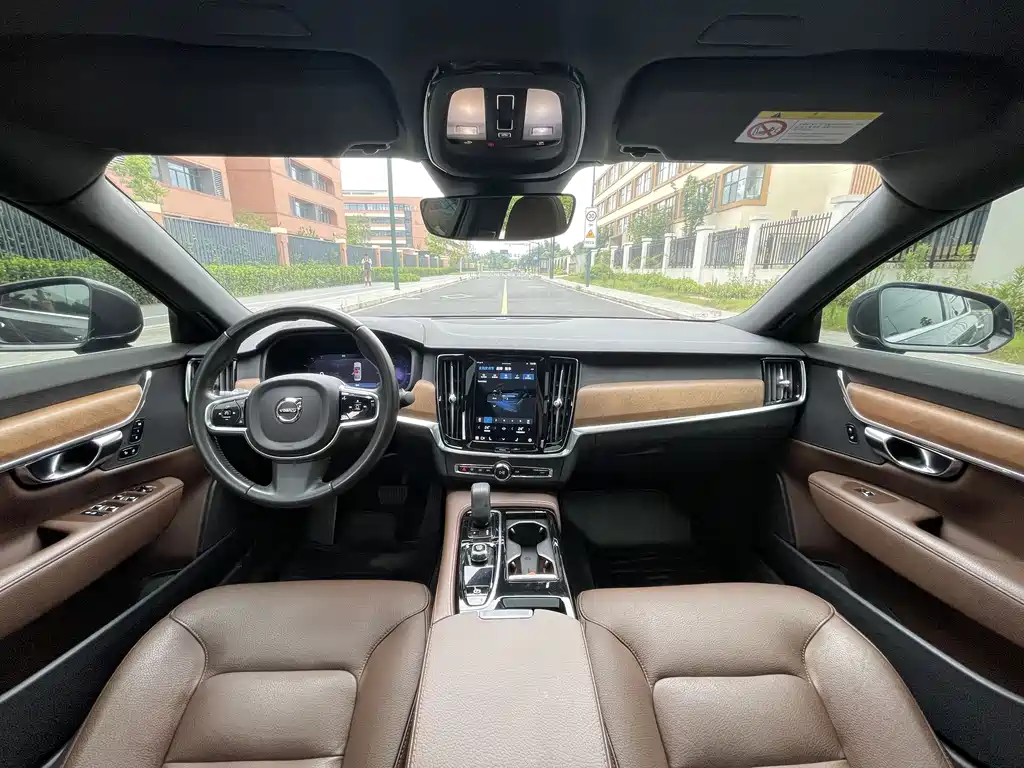 Volvo S90 PHEV 2021 — фото 38