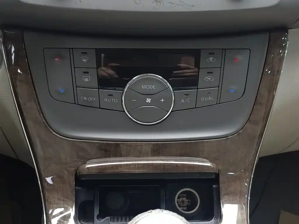Nissan Sylphy 2012 — фото 16