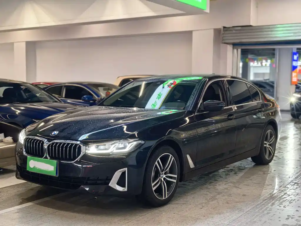 BMW 5 Series 2021 — фото 1