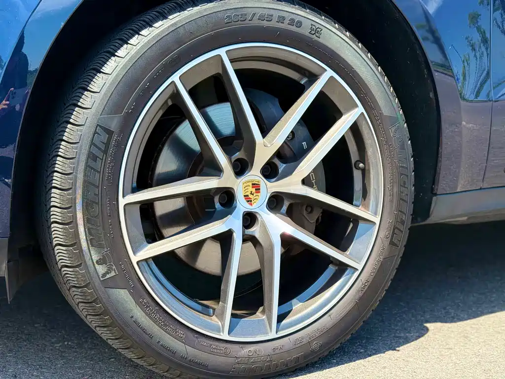 Porsche Macan 2023 — фото 16
