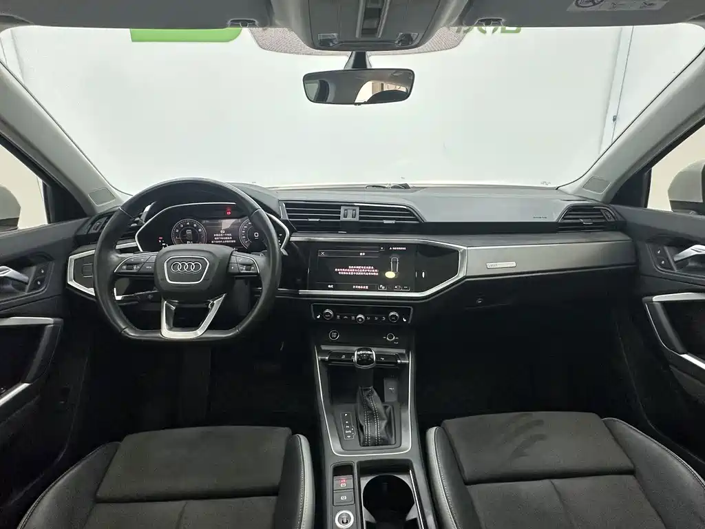 Audi Q3 2023 — фото 10