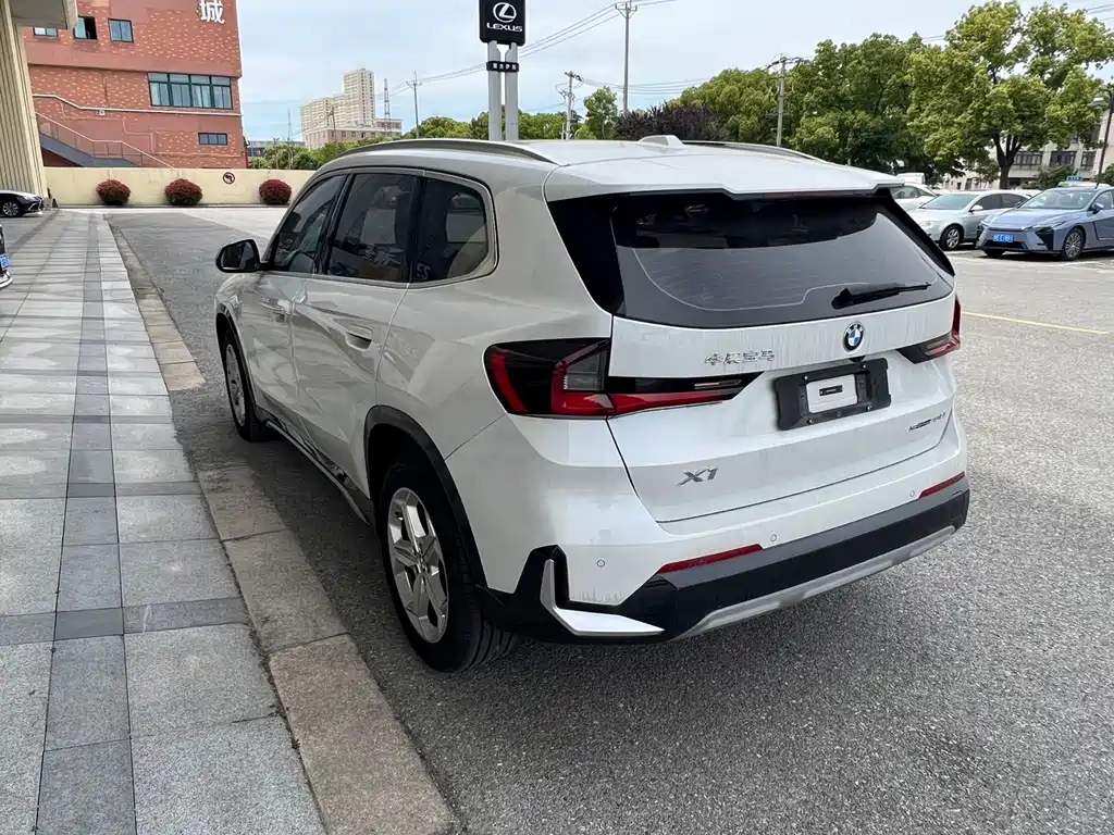 BMW X1 2023 — фото 4