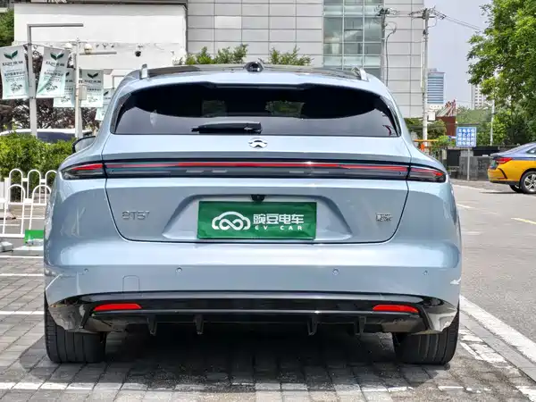 NIO ET5T 2025