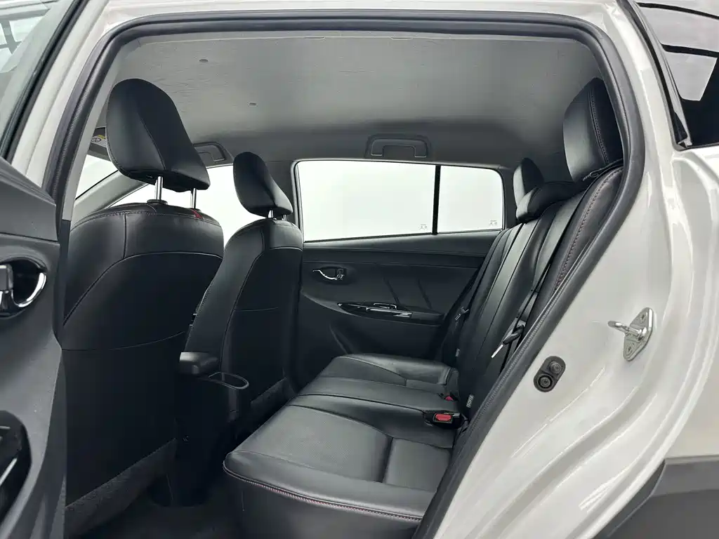 Toyota Yaris L 2023