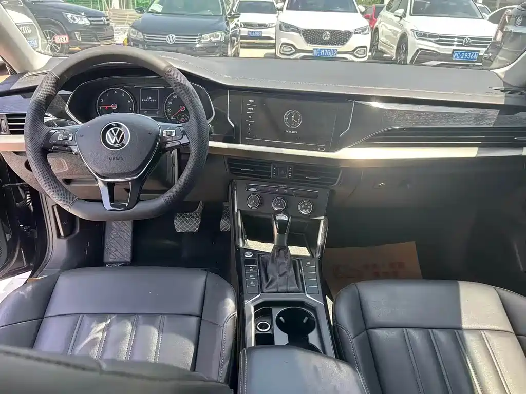 Volkswagen Passat 2021